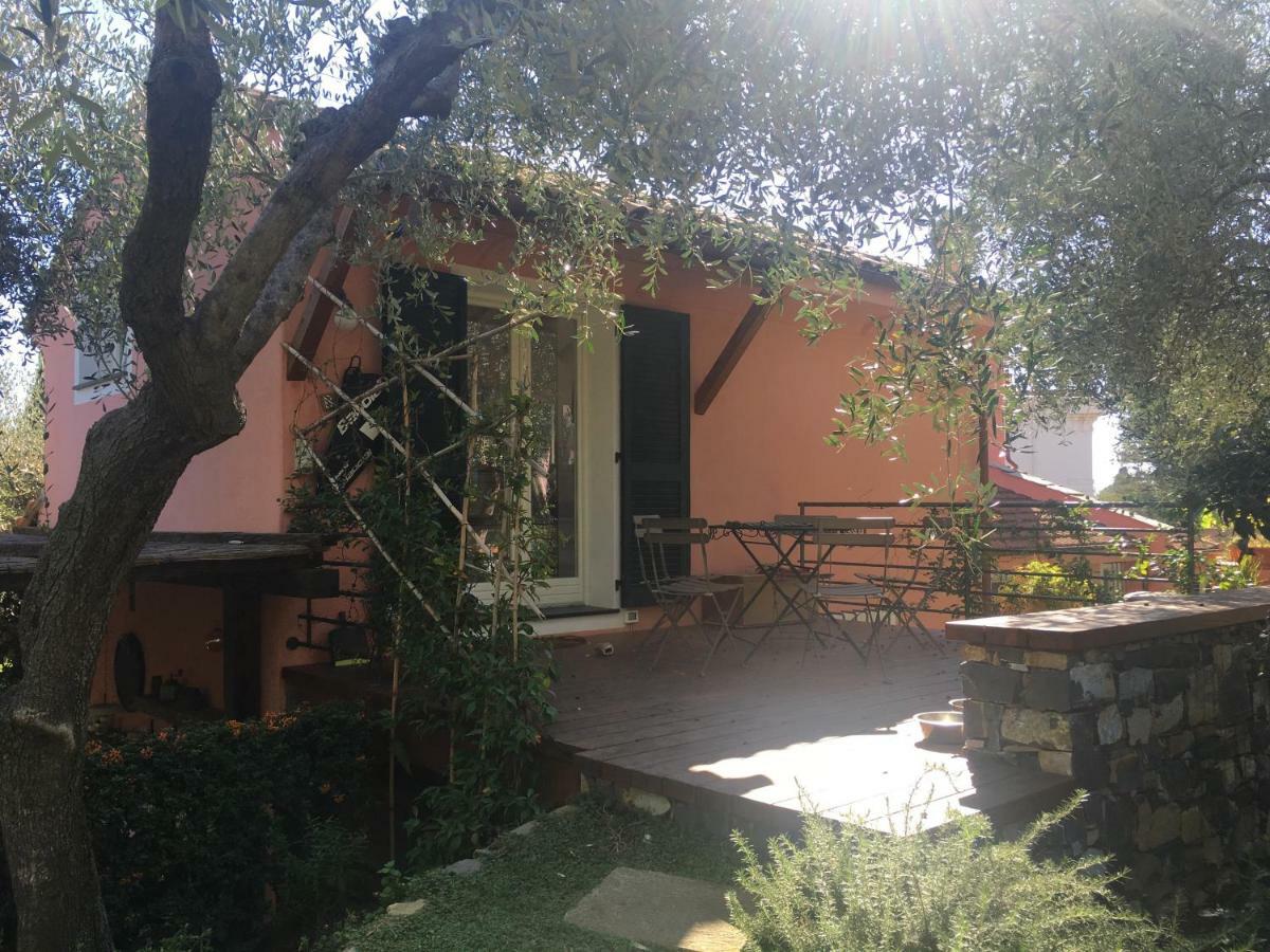 La Casa Di Fedra Βίλα Imperia Εξωτερικό φωτογραφία