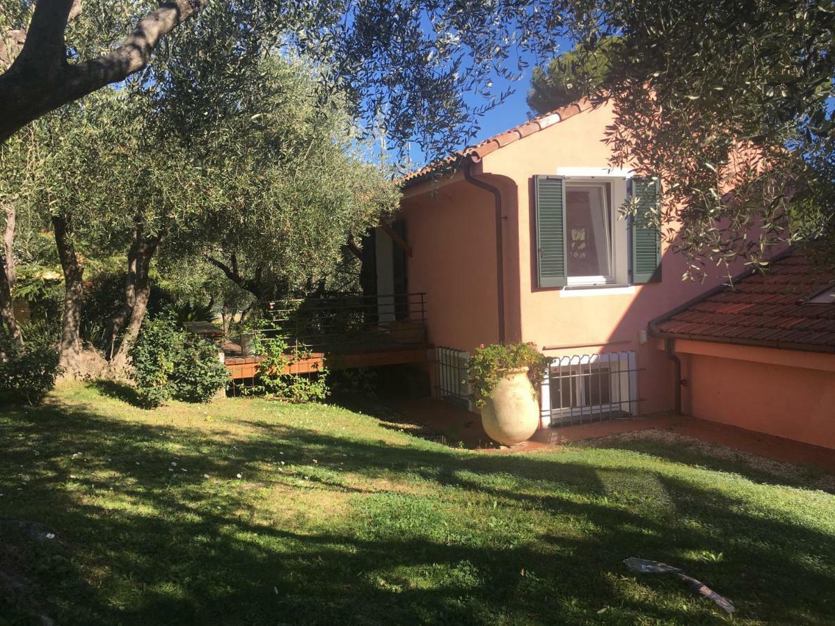 La Casa Di Fedra Βίλα Imperia Εξωτερικό φωτογραφία