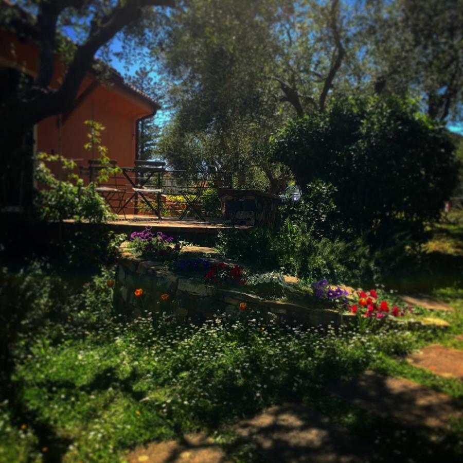 La Casa Di Fedra Βίλα Imperia Εξωτερικό φωτογραφία